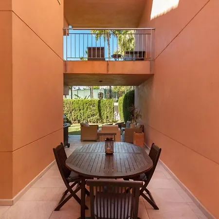 Casa de Férias Splendid And Harmonious 3br House W/pool Marbella
